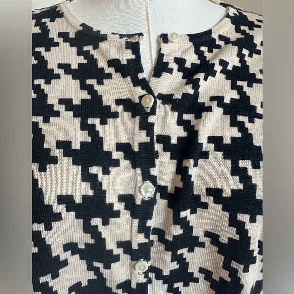 Black/White Cardigan - Large - Picture 2 of 6
